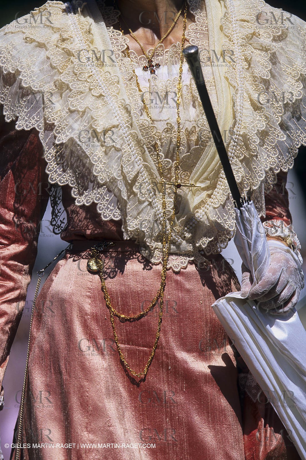 Arles (FRA,13) - Costume from Arles Fest