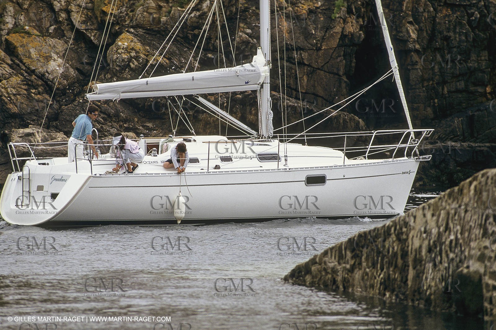 sailing, cruising, monohull at the mooring