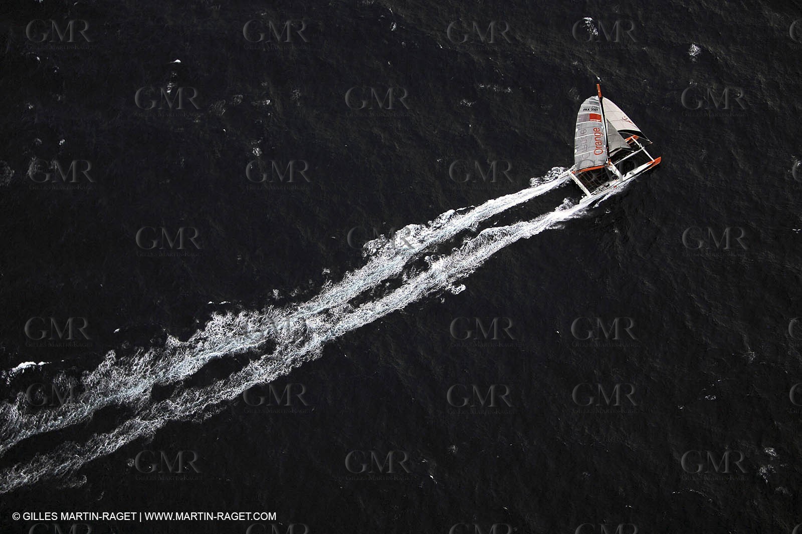 Orange II - 2004 Mediterranée Record - Start off Marseilles