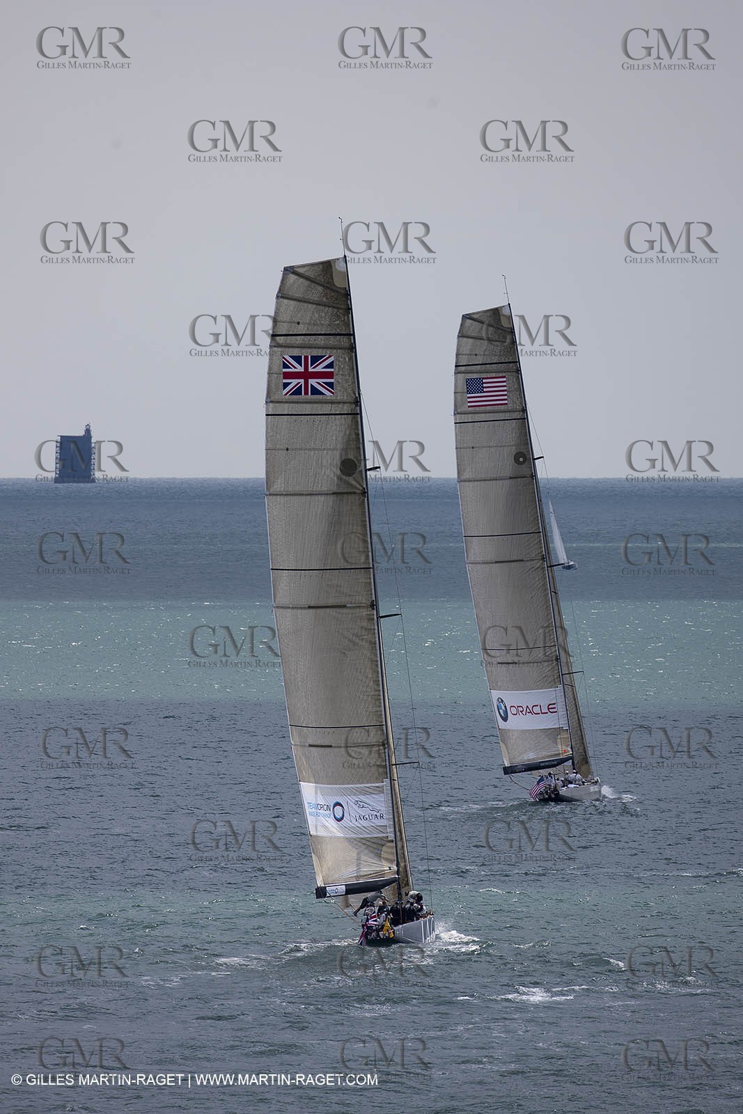 05 08 2010 - Cowes (UK, IOW) - The 1851 Cup -  BMW ORACLE Racing -  - Round The Island Race - Rounding No Man's Land fort.