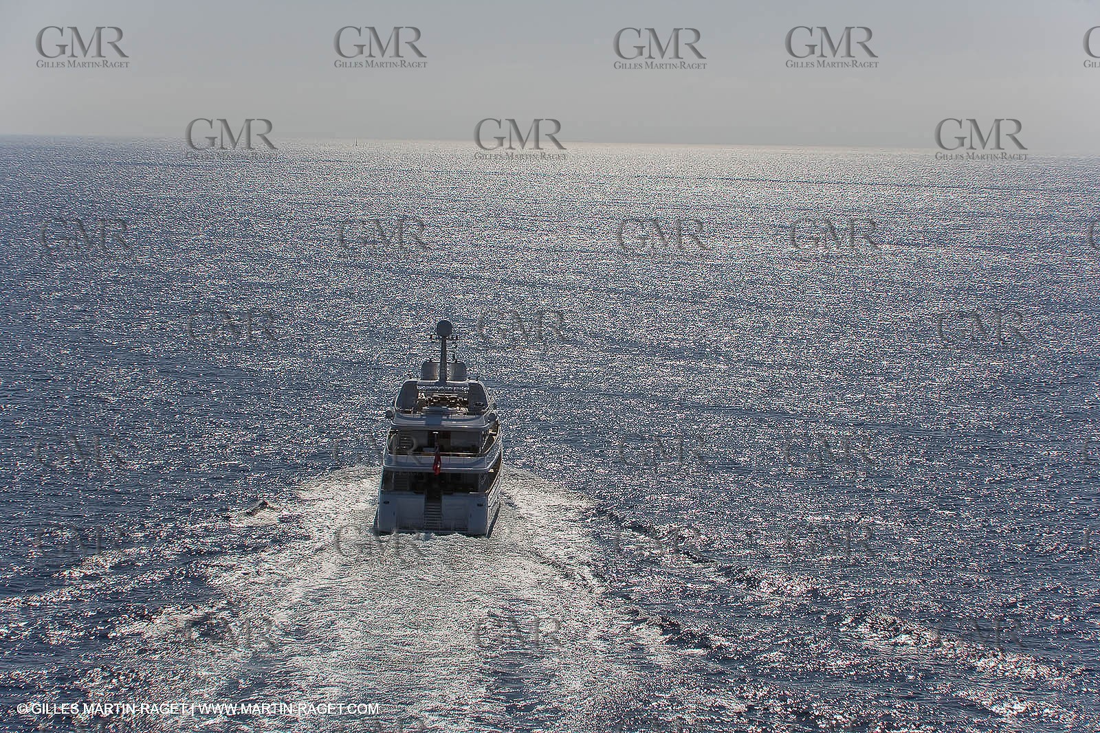 28 07 2007 - St Jean Cap Ferrat - SuperYachts - Motor Yachts - Hampshire