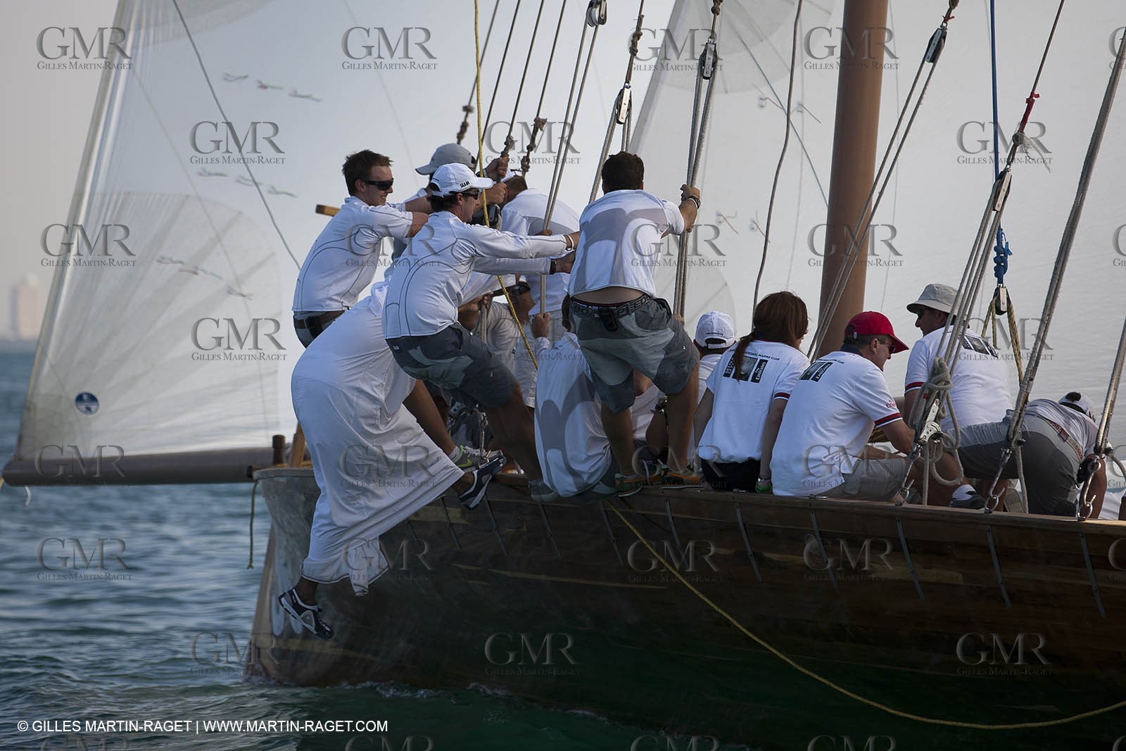 20 11 2010 - Dubai (UAE) - Dubai Louis Vuitton Trophy - Traditionnal dhow races for competing teams