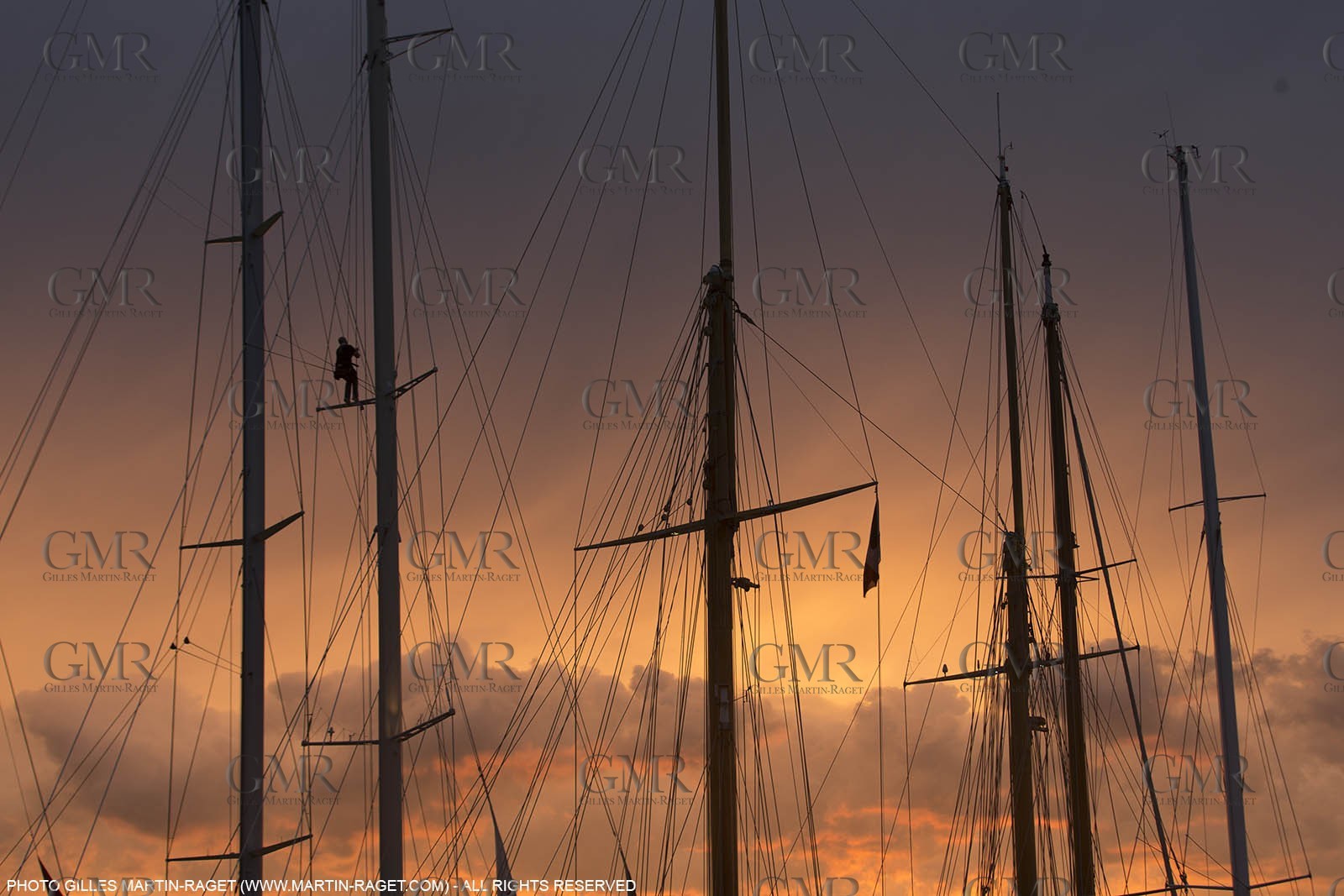 01 10 2025, Saint-Tropez (FRA,83) , Voioes de Saint-Tropez 2015, Day 4, Crew parade