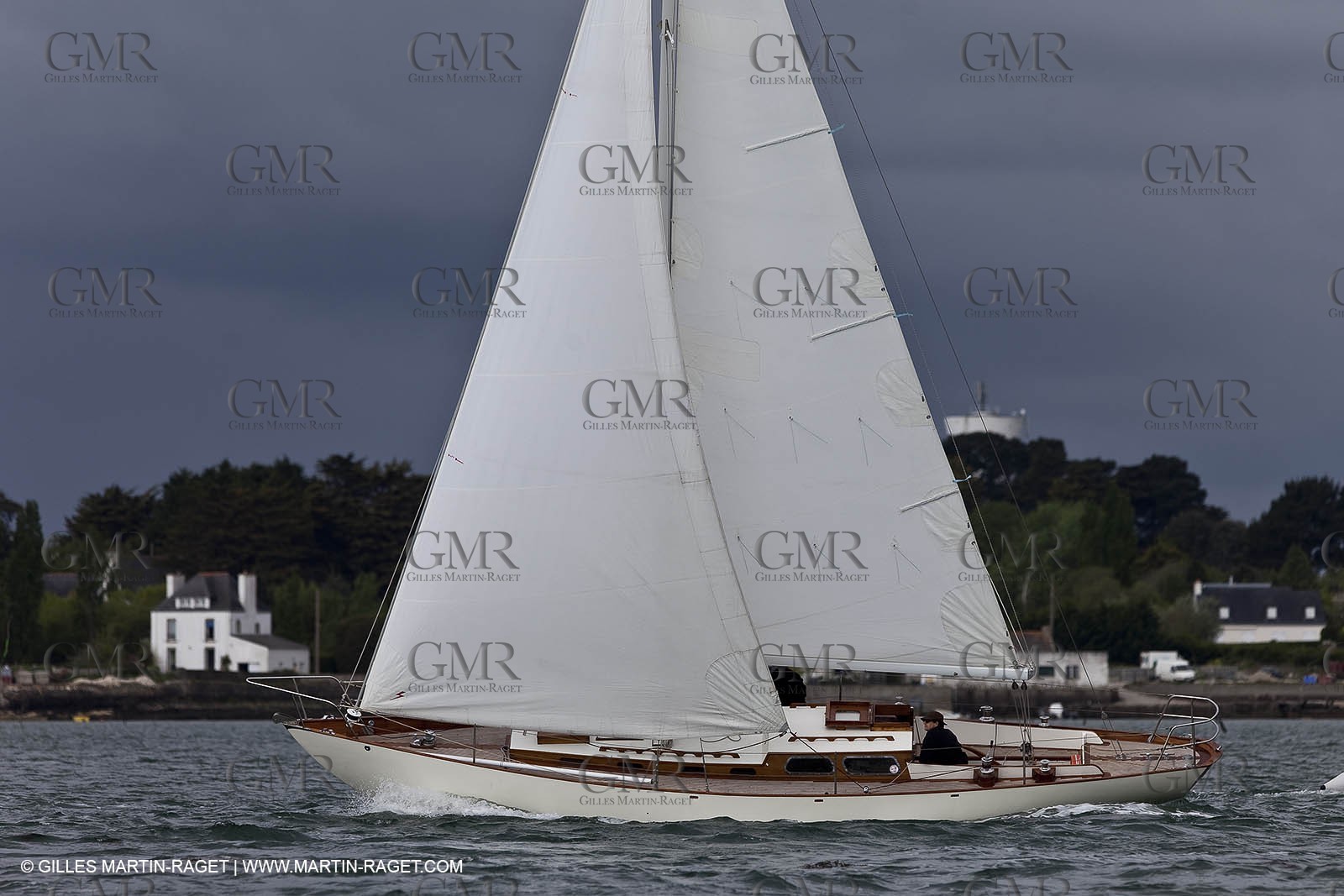 01-05-10 - Le Bono (FRA,56) - Regate Classique -Acteia II - Maica