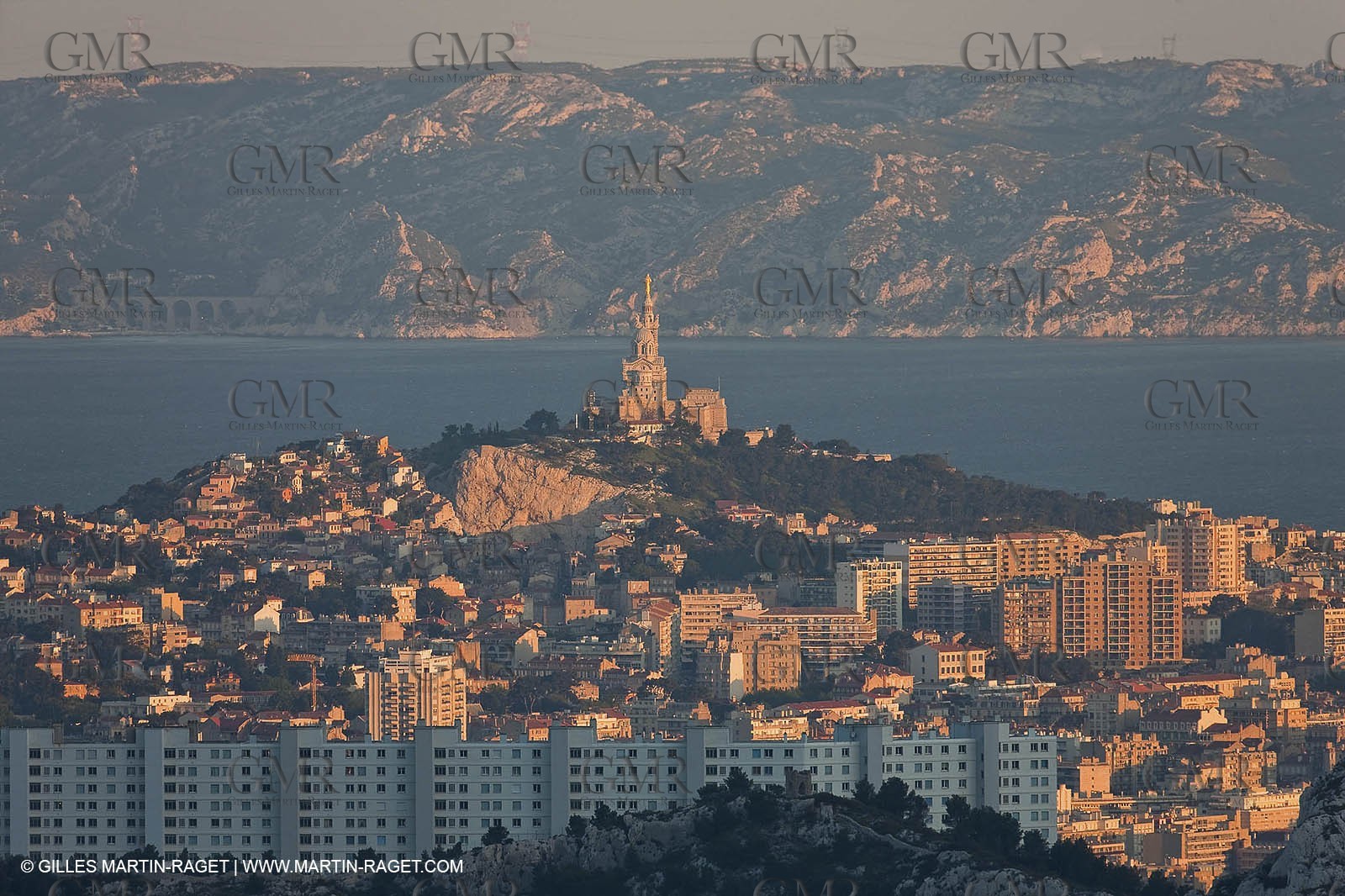 30 04 2009 - Marseille (FRA, 13) - Les Calanques - Marseille as seen from Mount Puget summit