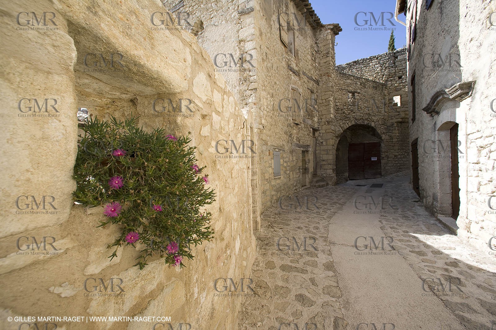 31 08 2007 - Forcalquier surrounds (FRA, 04) - Durance valley - Lurs