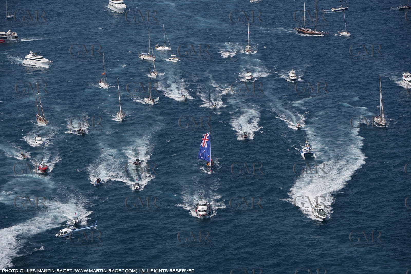 2' 06 2007-Valencia (Spain)- 32nd America's Cup - Final Match - Day 2