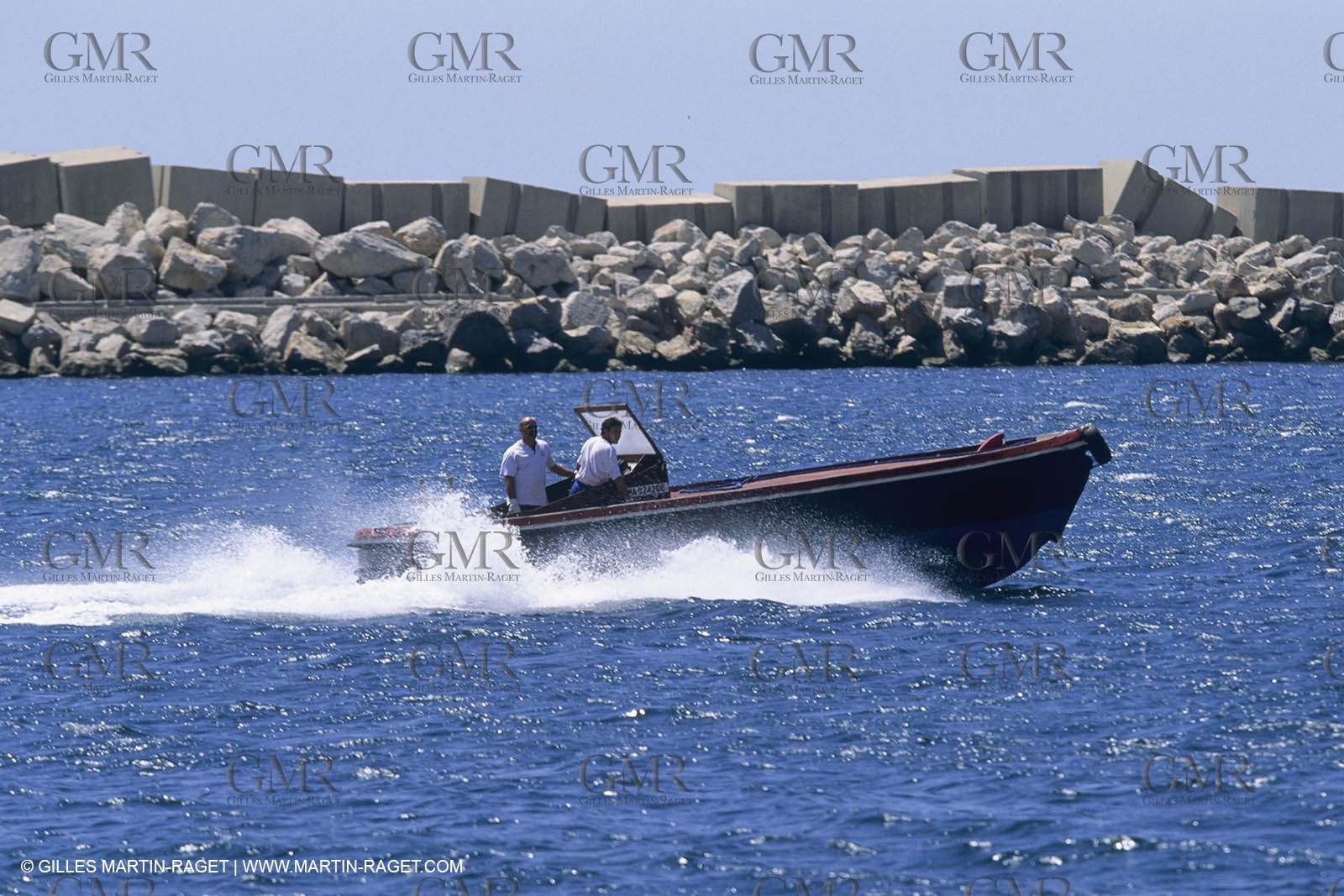 Monde maritime, opérations porturaires, ports, manoeuvres, marine world, harbour operations, maritime shipping,