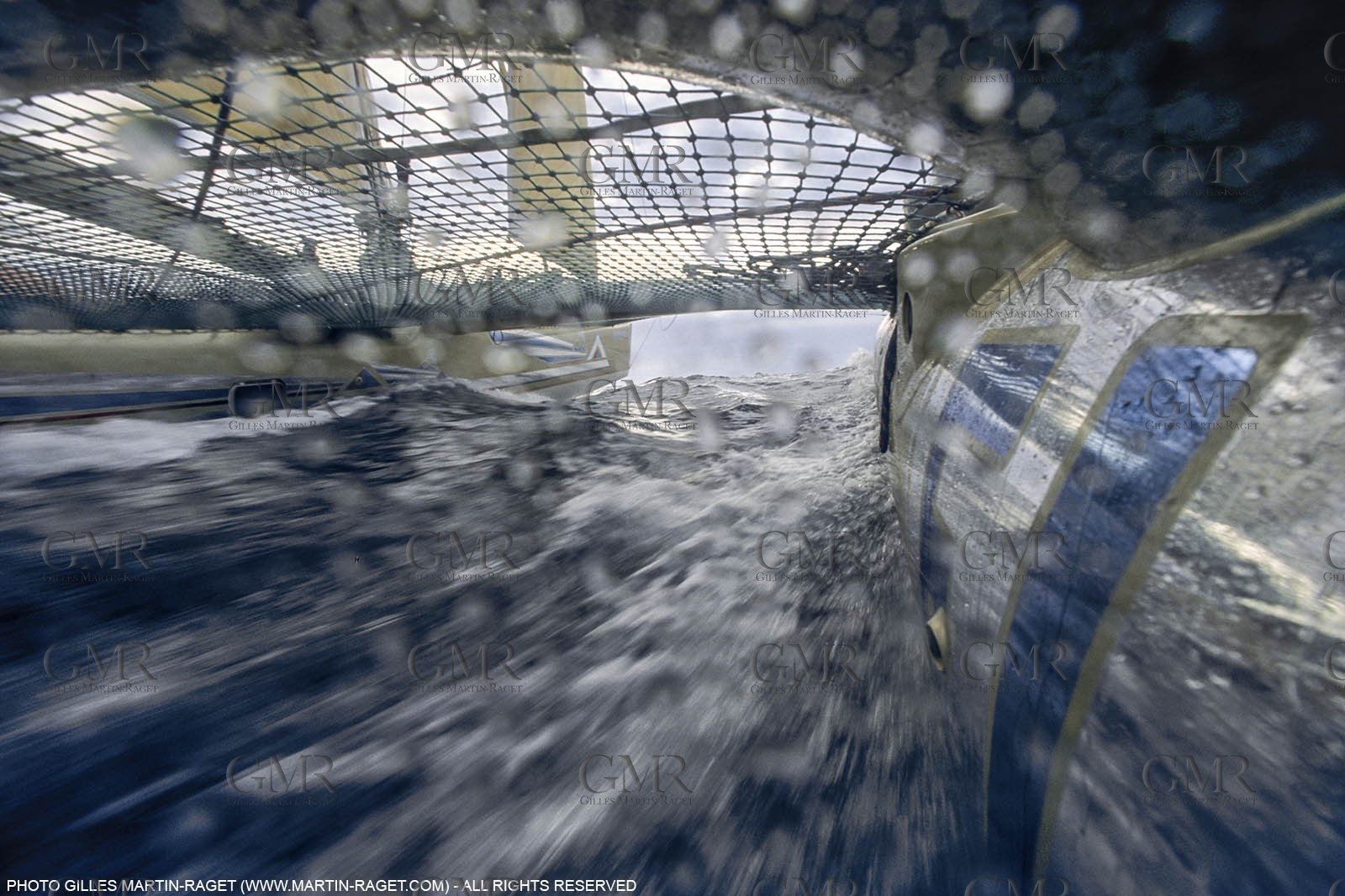 Novembre 1990, Pointe a Pitre (Guadeloupe) Arrivee victorieuse de Florence Arthaud (Groupe Pierre 1er) dans la Route du Rhum