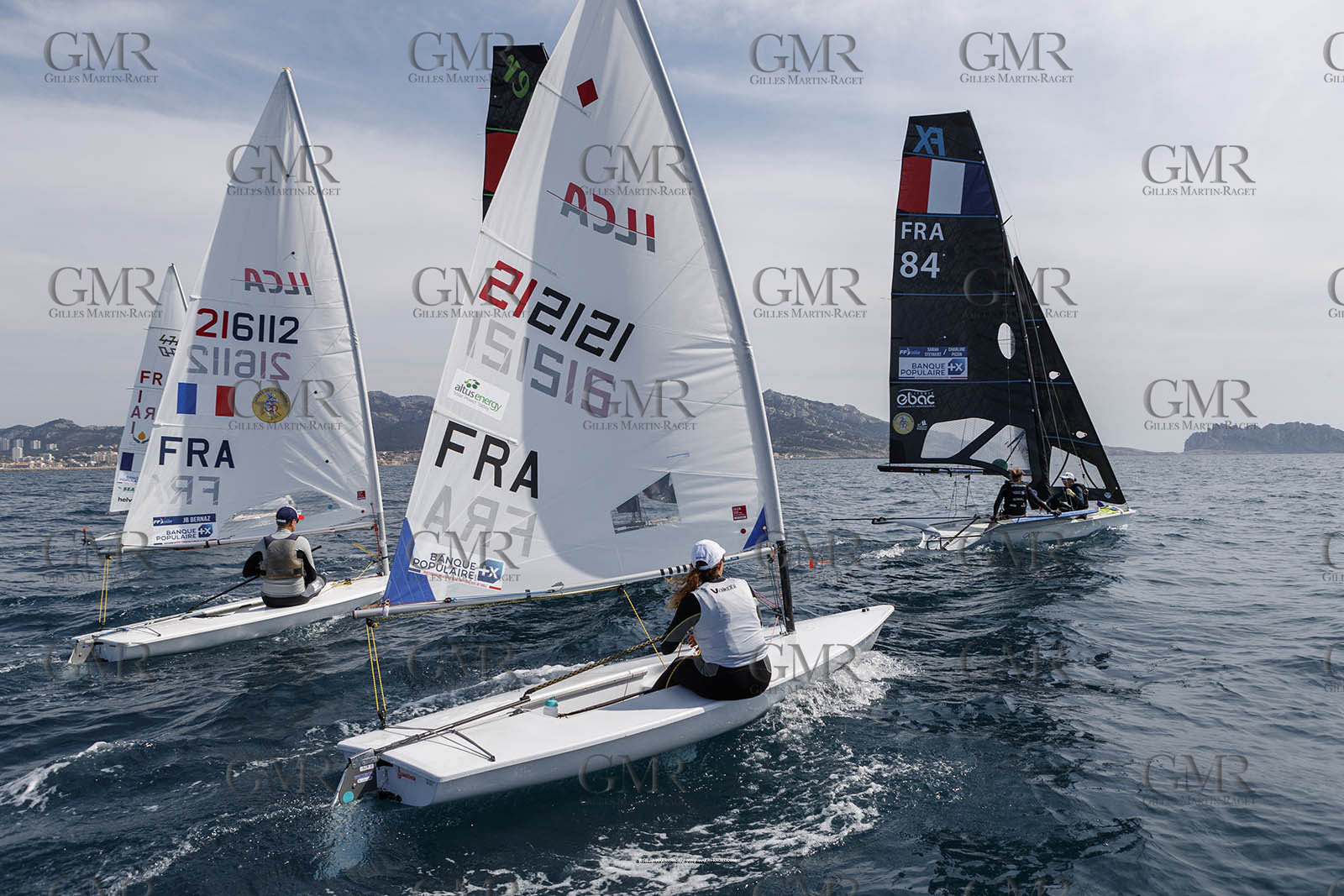 15 04 2024, Marseille (FRA), présentation des sélectionnés olympiques français en voile pour les Jeux Olympiques de Paris 2024.  Alex Mazella (Kite hommes - Formula Kite); Laurianne Nolot (Kite femmes - Formula Kite); Nicolas Goyard (Planche à voile hommes - iQFoil); Hélène Noesmoen (Planche à voile femmes- iQFoil); Camille Lecointre-Jeremie Mion (dériveur double mixte - 470); Louise Cervera (Dériveur femmes - ILCA 6); Jean-Baptiste Bernaz (Dériveur hommes - ILCA 7); Tim Mourniac - Lou Berthomieu (Multicoque mixte - Nacra 17); Clément Péquin - Erwan Fischer (Skiff hommes - 49er); Sarah Steyaert-Charline Picon (Skiff femmes - 49er FX).