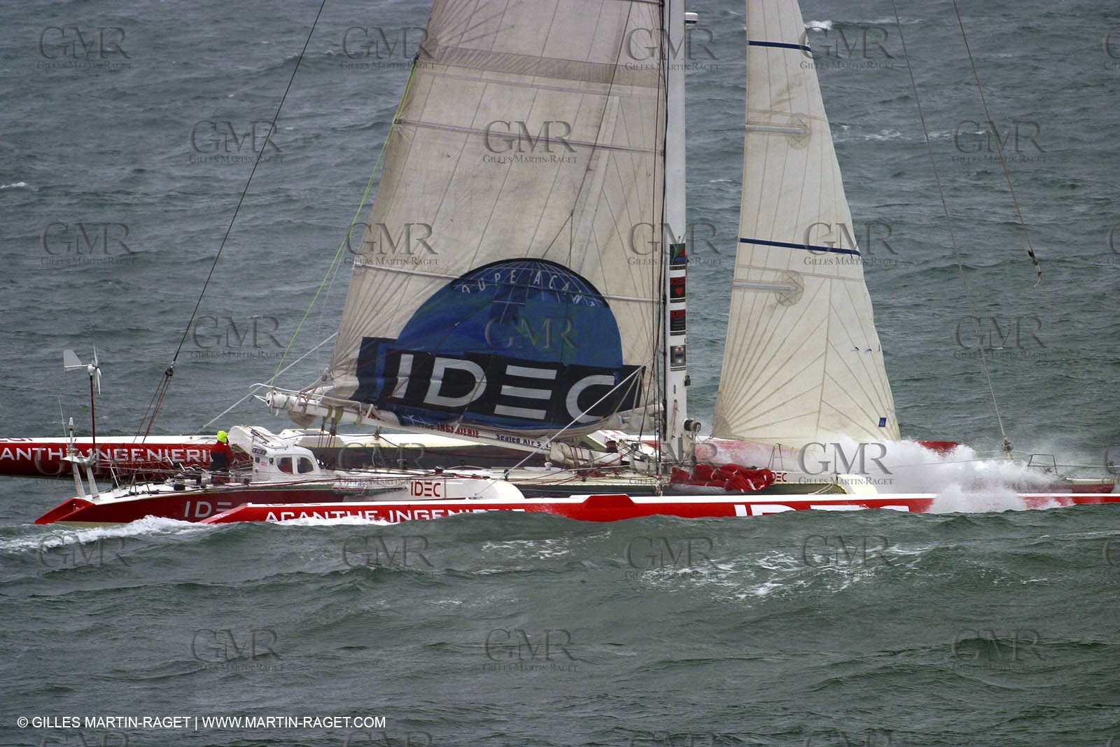 Round the world solo record - Idec - Francis Joyon - Brest finish