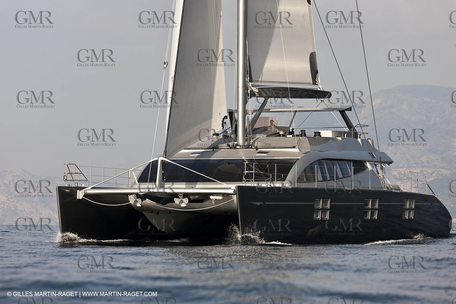 25 02 2011 - La Ciotat (FRA,13) - Super Yachts - Chantier H2X - Cartouche