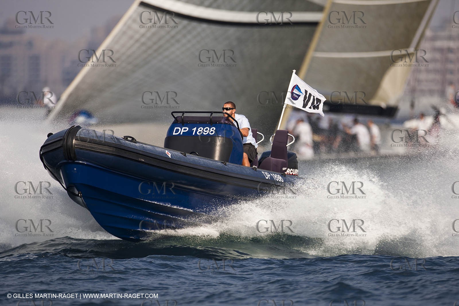 14 11 2010 - Dubai (UAE) - Dubai Louis Vuitton Trophy -  BMW ORACLE Racing - Training - Race Day 1
