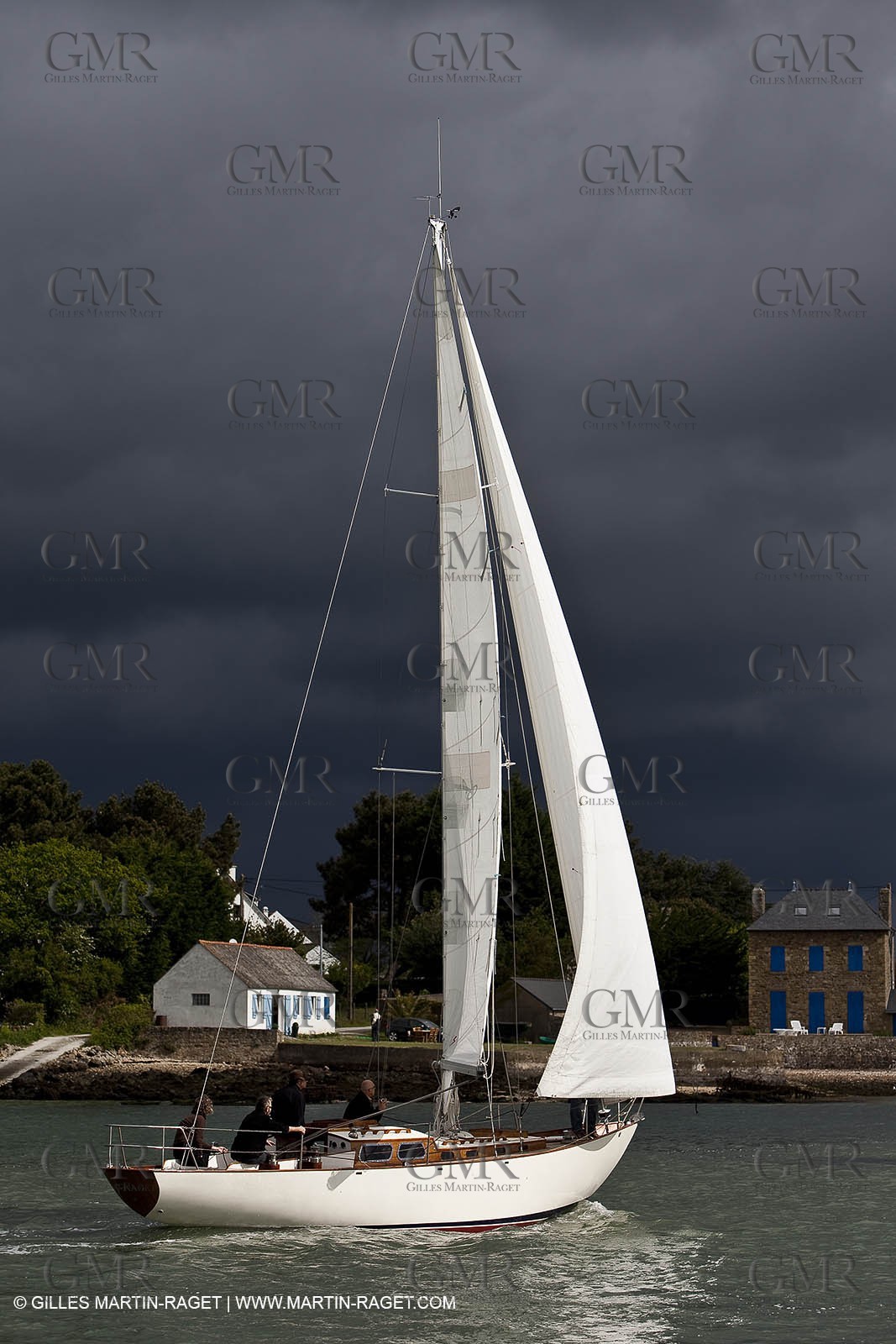 01-05-10 - Le Bono (FRA,56) - Regate Classique -Acteia II - Maica