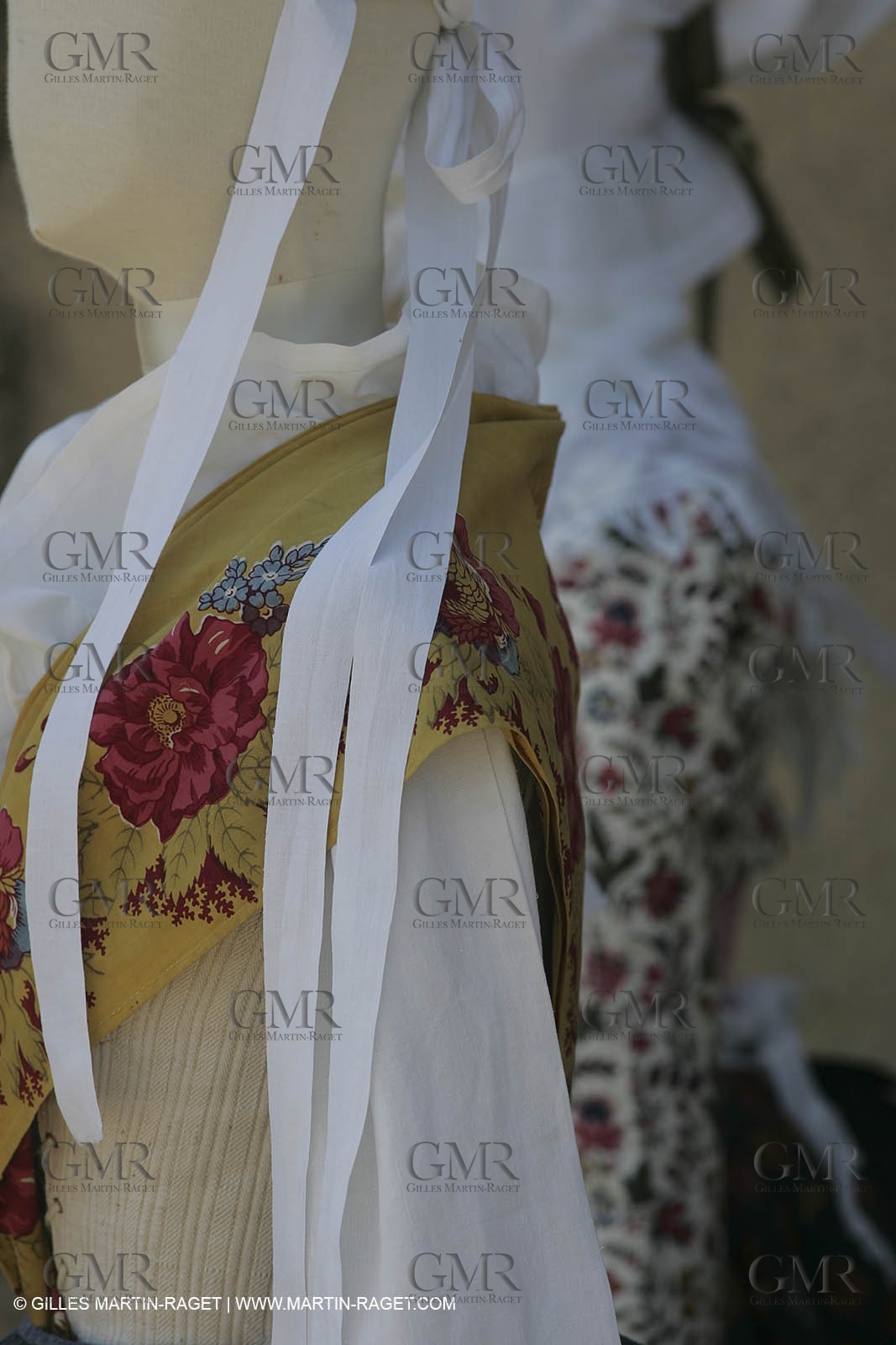 May 2004 - La Tour d'Aigues (FRA, 84) - Old costumes for women of the South exhibition