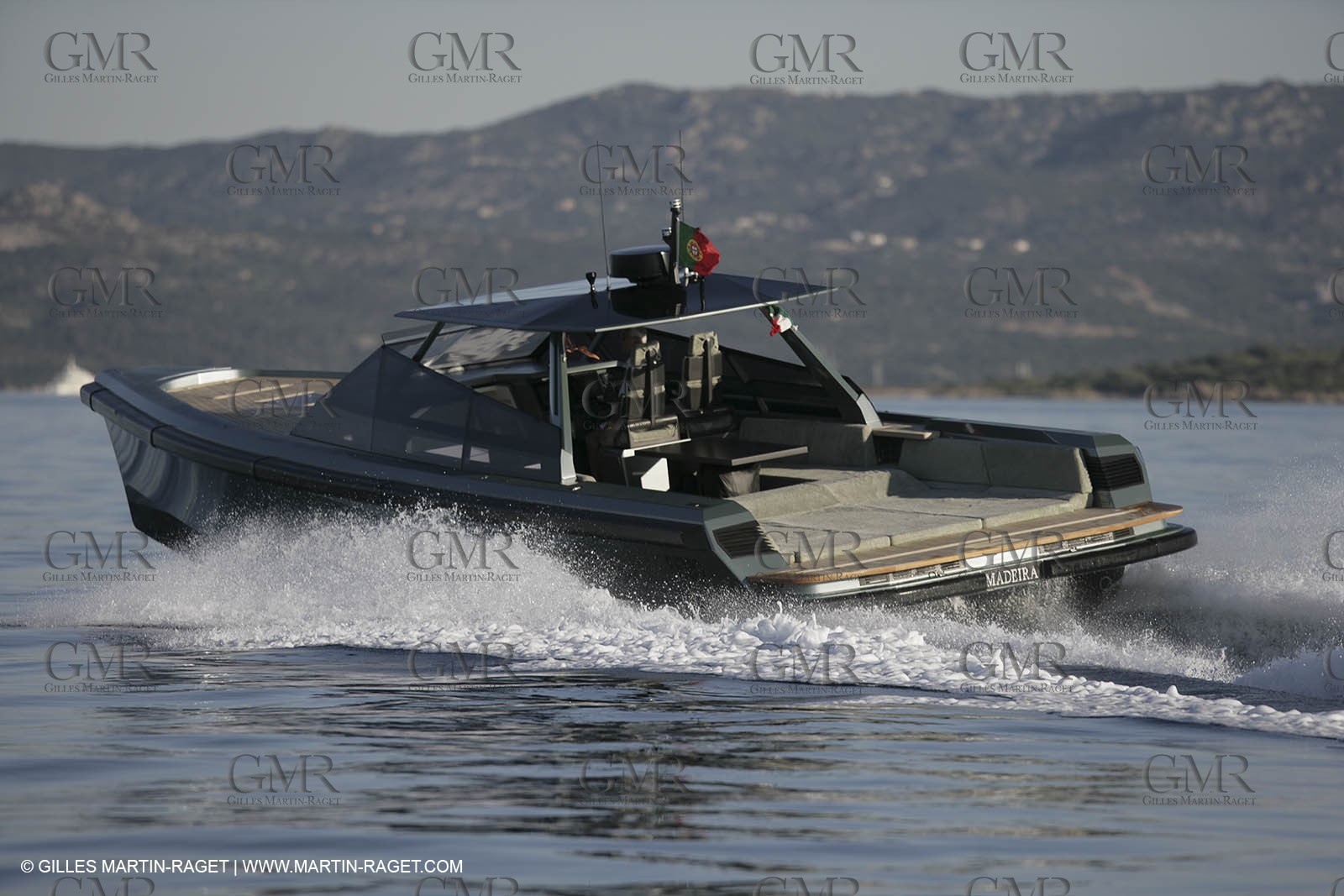 16 07 2007 - Portisco (Italie, Sardaigne) - Wally Power 47, 2007 version