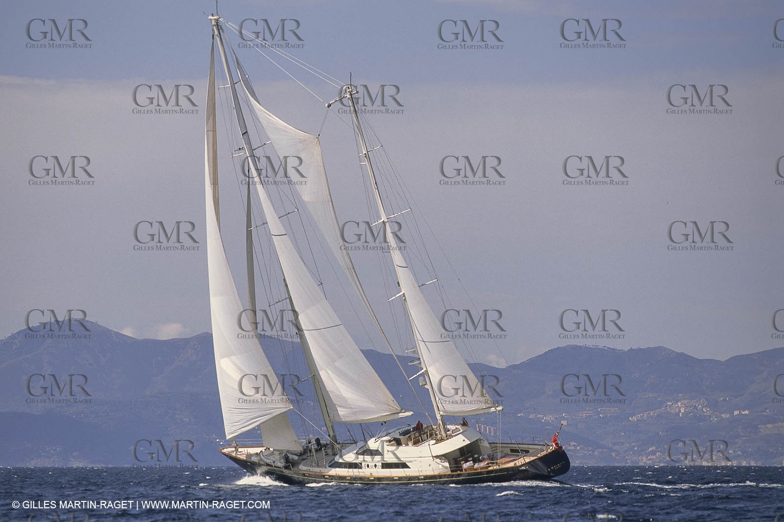 Sailing, Cruising, Super yachts, Perrini Navi, Legacy