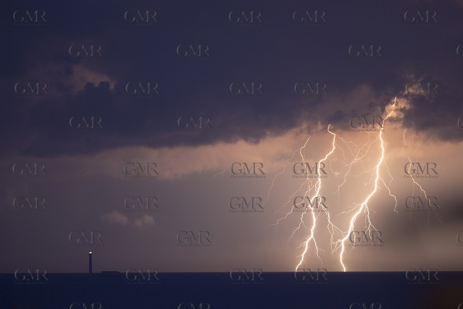 Thunderstorm over Planier island lighthouse - Marseille (FRA,13) - 18 06 2014