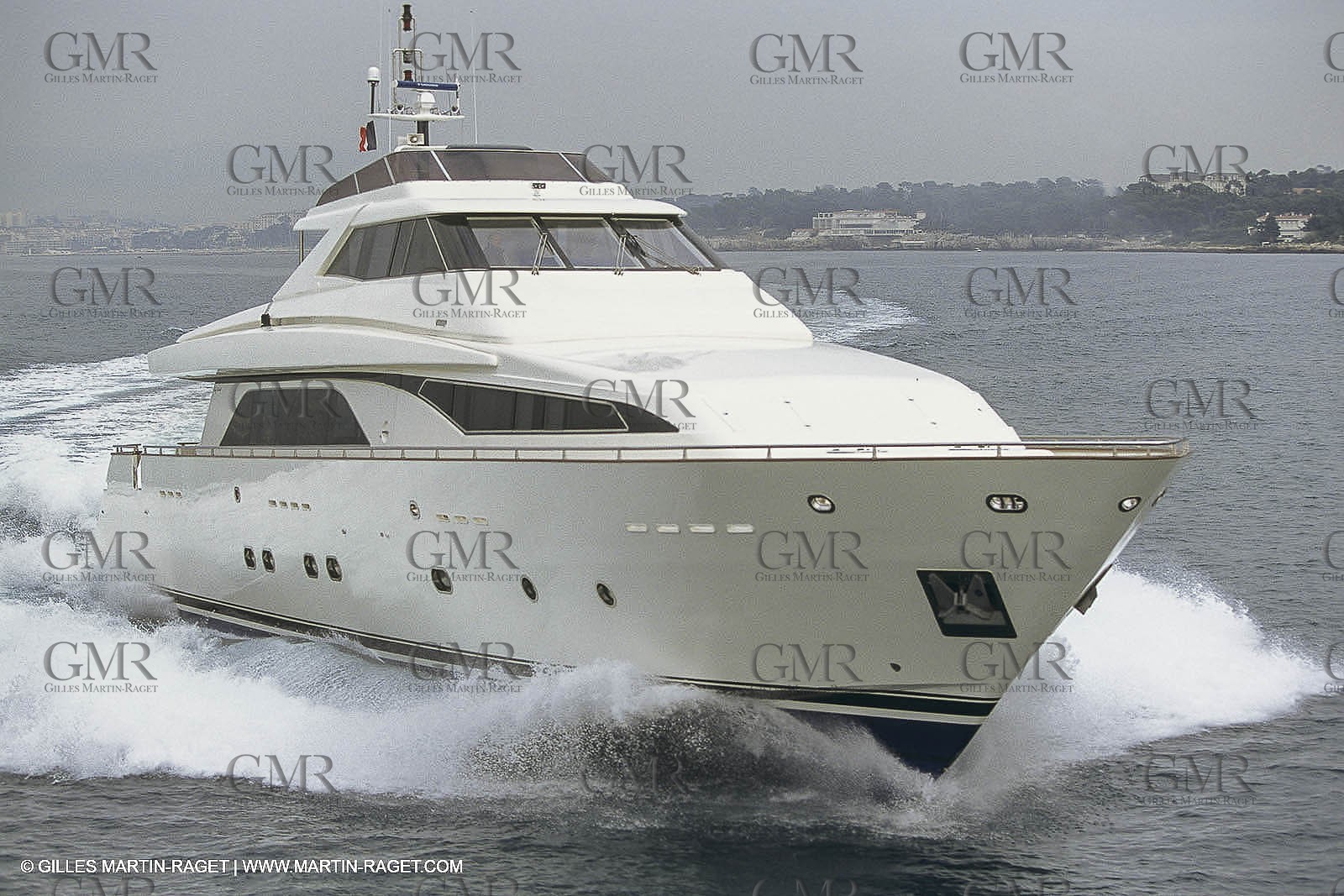 Powerboating, super Yachts