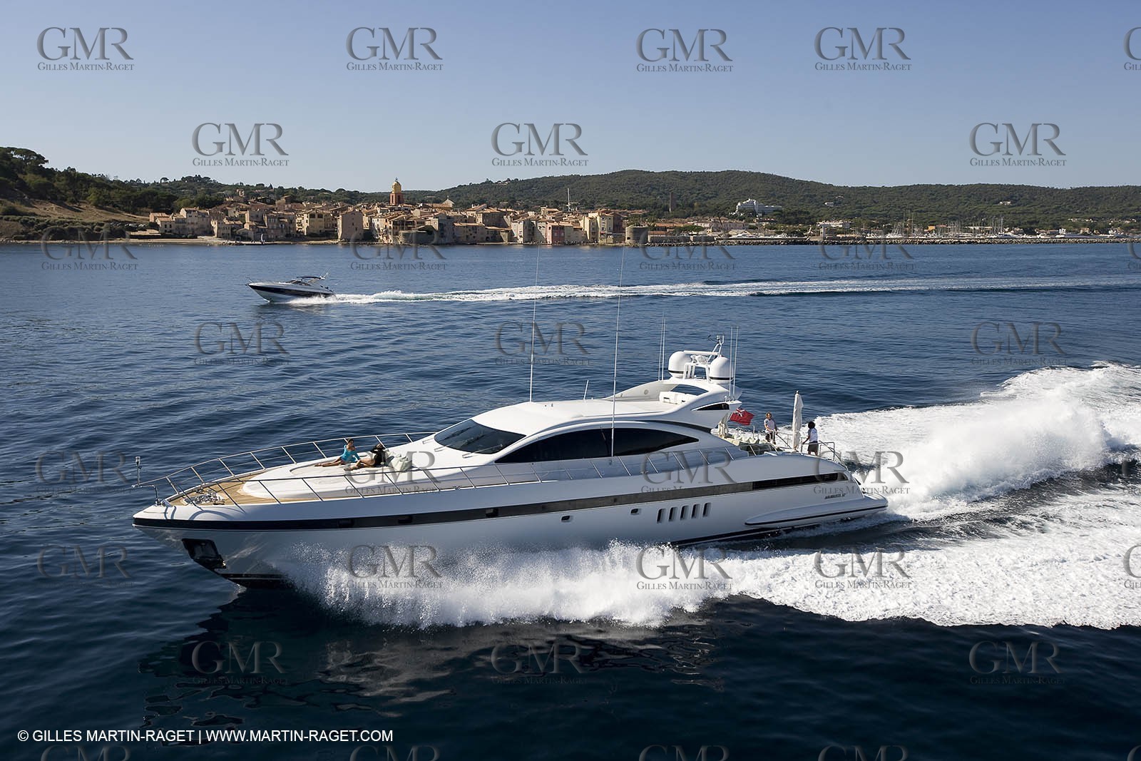 06 09 2007 - Saint Tropez (FRA, 83) - Superyachts - Motoryachts - Mangusta 92 Triple Fun in Saint Tropez - Mooring at Club 55 at Pampelonne Beach