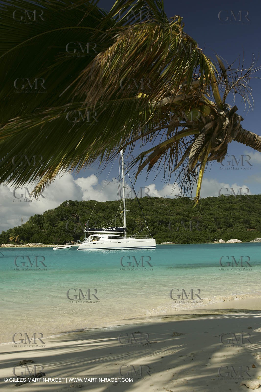 Cruising multihull mooring