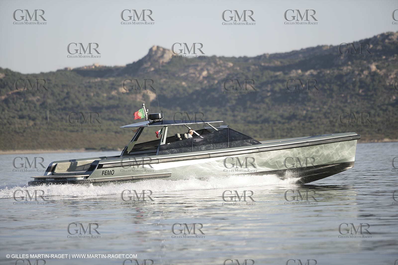 16 07 2007 - Portisco (Italie, Sardaigne) - Wally Power 47, 2007 version