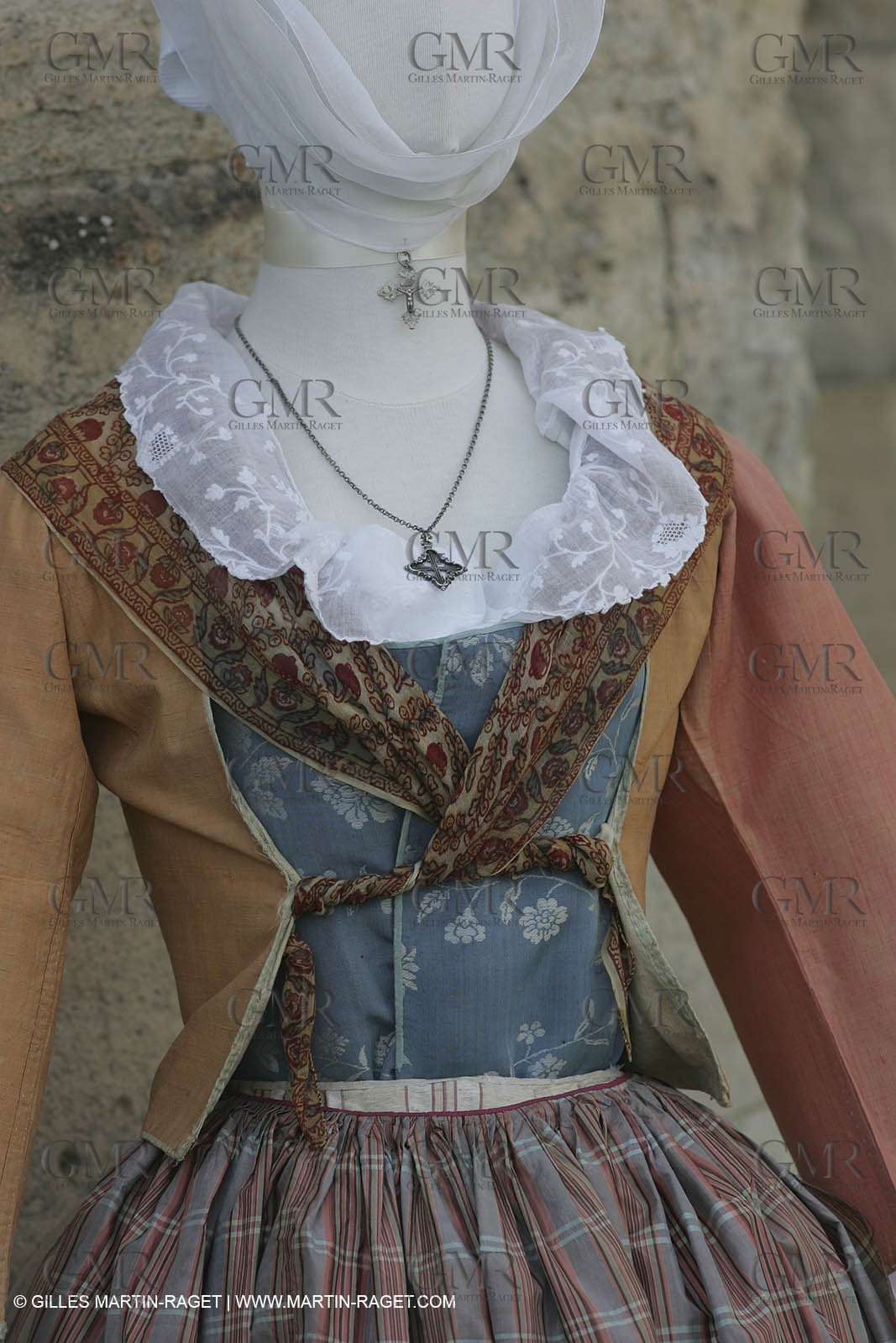 May 2004 - La Tour d'Aigues (FRA, 84) - Old costumes for women of the South exhibition