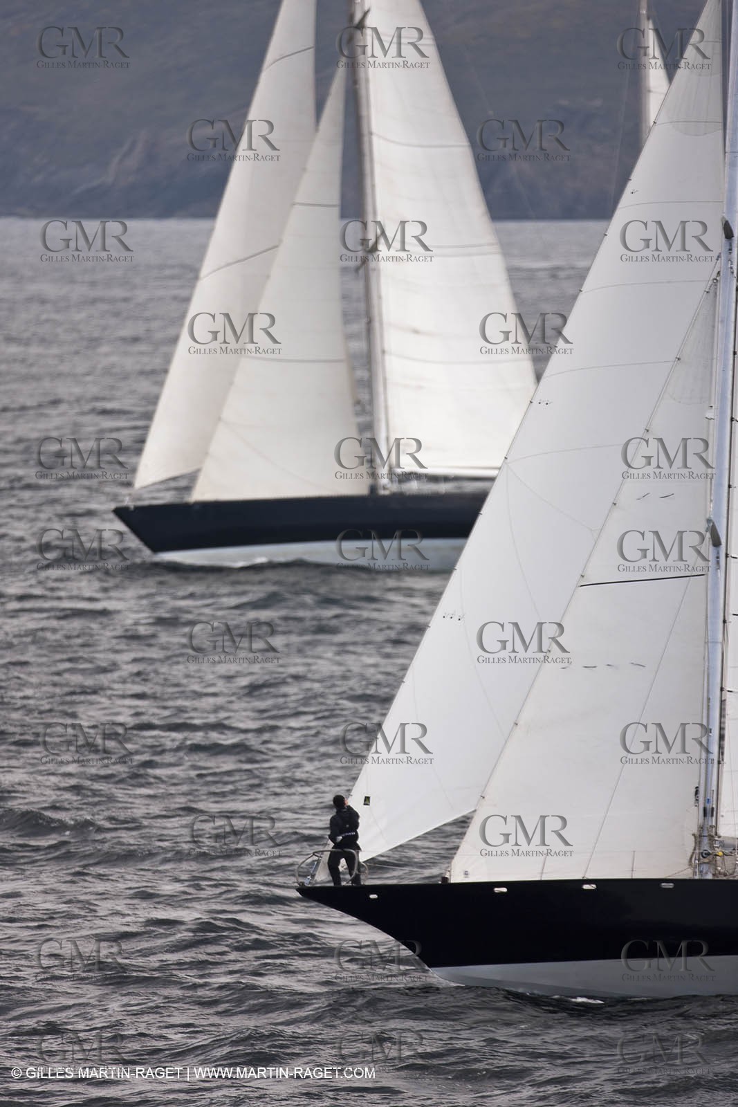 19 05 2010- Sein - (FRA,56)  -  Pen Duick III and Pen Duick VI in the Sein island straight