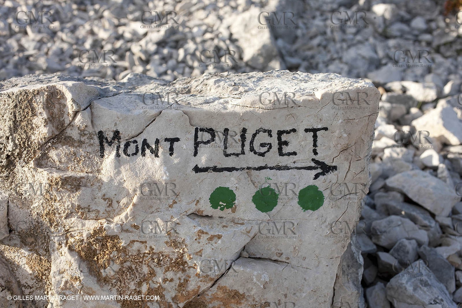 30 04 2009 - Marseille (FRA, 13) - Les Calanques - At the summit of Mount Puget