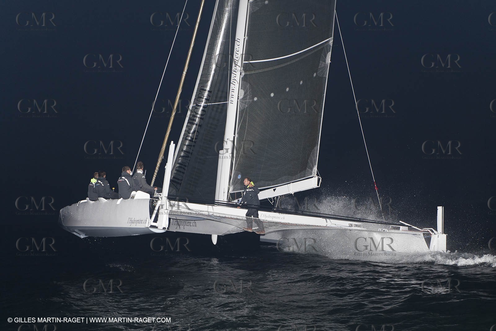 09 10 2010 - Morges (SUI) - L'Hydroptère.CH - 1st sail