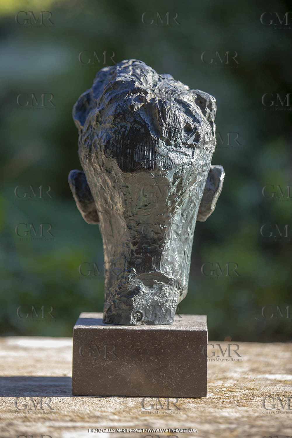 17 04 2022, St Rémy de Provence (FRA,13), Oeuvre de Germaine Richier, Buste n° 2, Rémi Coutin enfant, 1927-1928, Bronze patiné foncé, éreuve d'exposition, 31 x 20 x 21 cm, collection Famille Germaine Richier