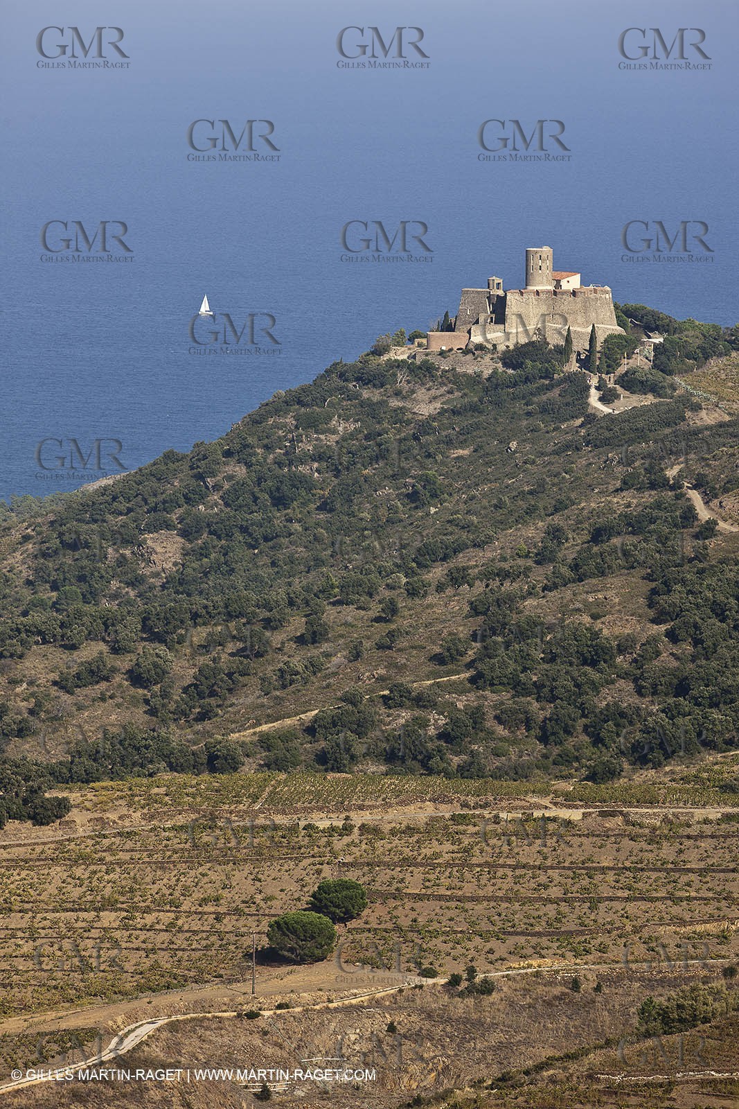 17 10 2011 - Vermeille Coast (FRA, 66) - Saint Elme fortress near Collioure