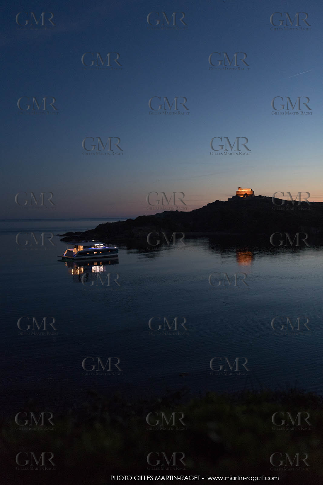 17 05 2017, Porquerolles (FRA,12), Fountaine-Pajot MY 44