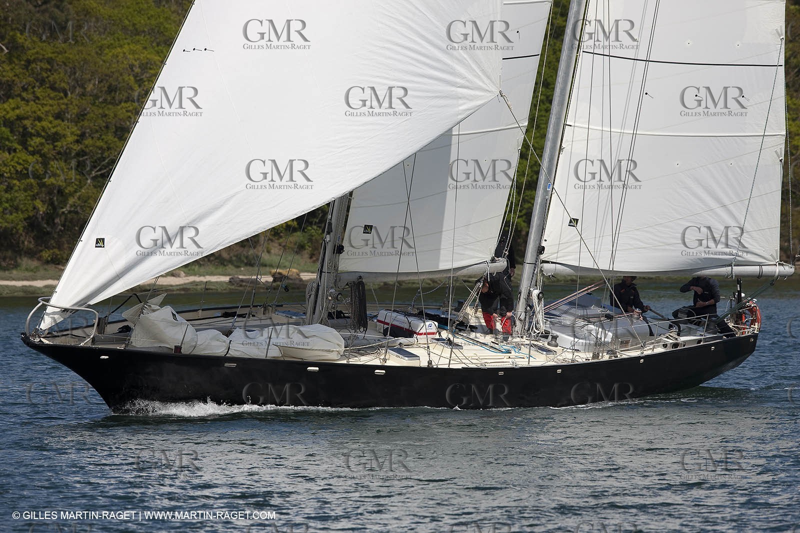 19 05 2010- Benodet (FRA,56)  -  Pen Duick III  sailing in Odet river