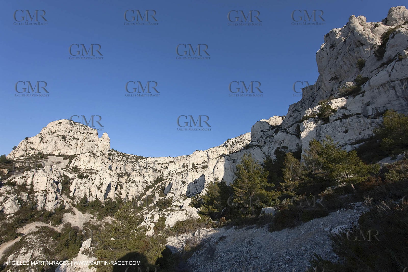 23 03 2009 - Marseille (FRA, 13) - Les Calanques - Walkyries circus