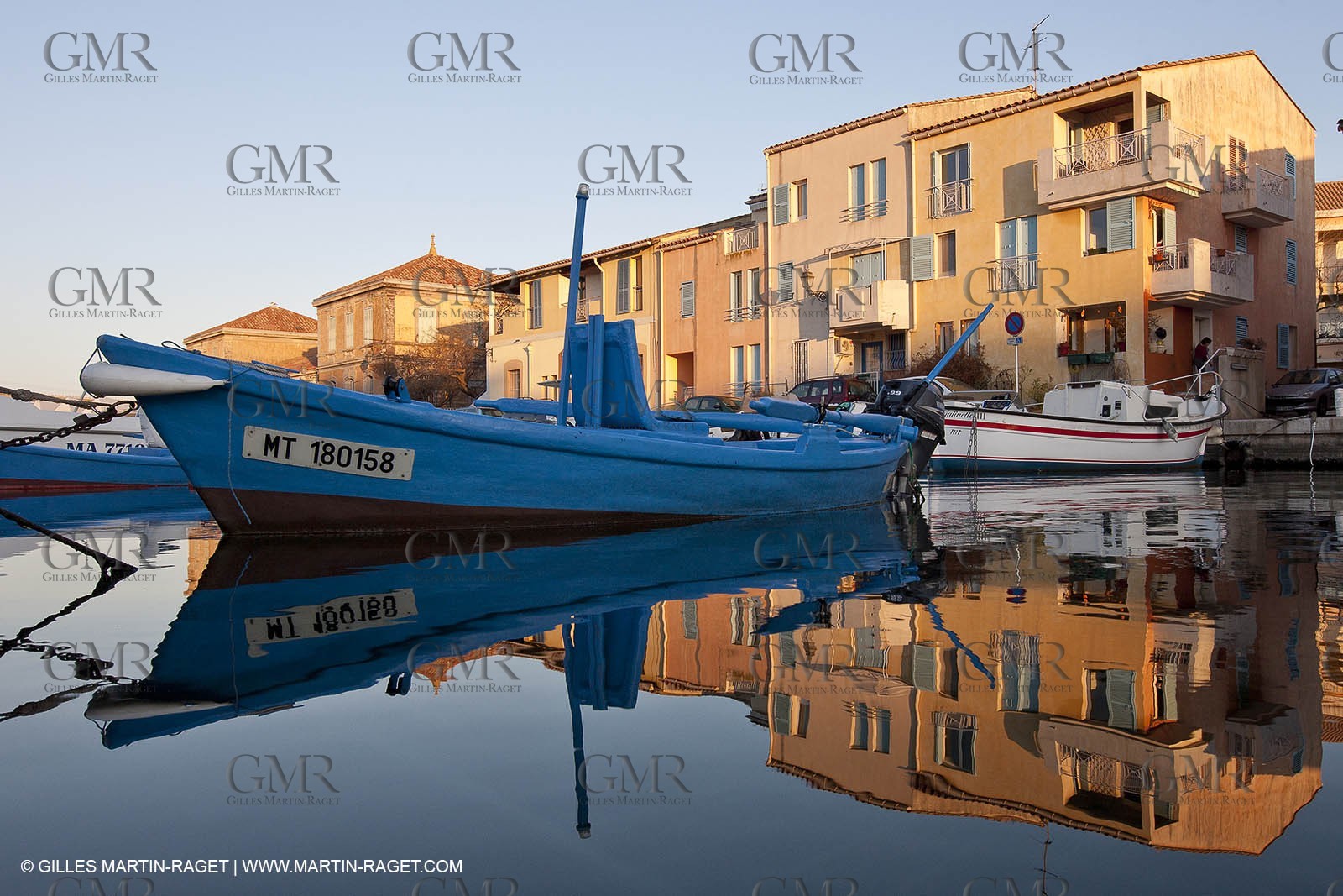 14 03 2012 - Martigues (FRA,13) - neighborhood Le Miroir (the mirror)
