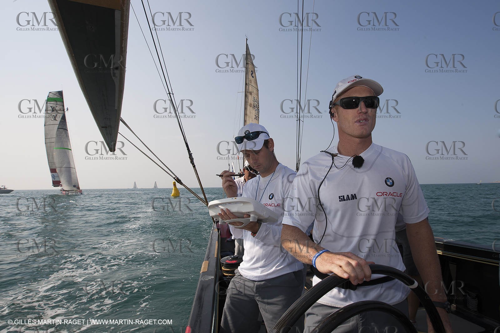 14 11 2010 - Dubai (UAE) - Dubai Louis Vuitton Trophy -  BMW ORACLE Racing - Training - Onboard Vs All 4 one