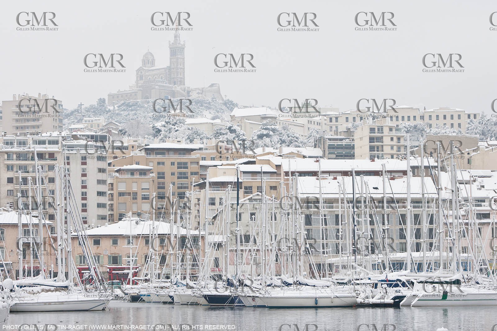 07 01 2009 - Marseille (FRA,13) - Quantité de neige exceptionelle sur la ville