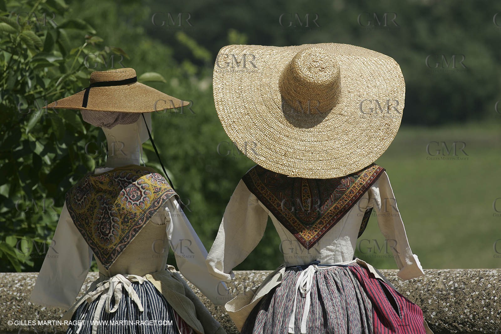 May 2004 - La Tour d'Aigues (FRA, 84) - Old costumes for women of the South exhibition