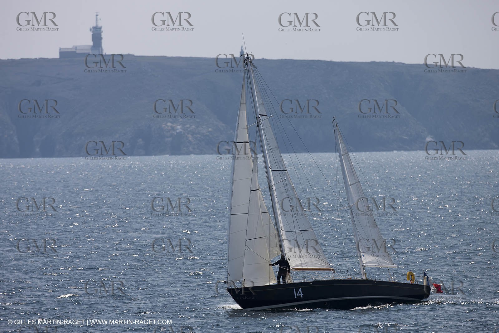 19 05 2010 - Raz de Sein (FRA,29) -  Pen Duick II