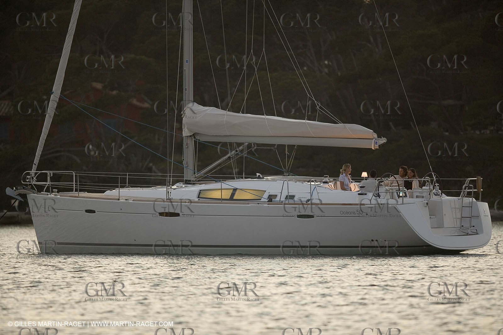 Cruising monohull mooring