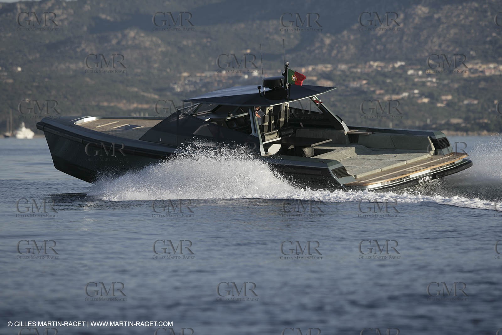 16 07 2007 - Portisco (Italie, Sardaigne) - Wally Power 47, 2007 version