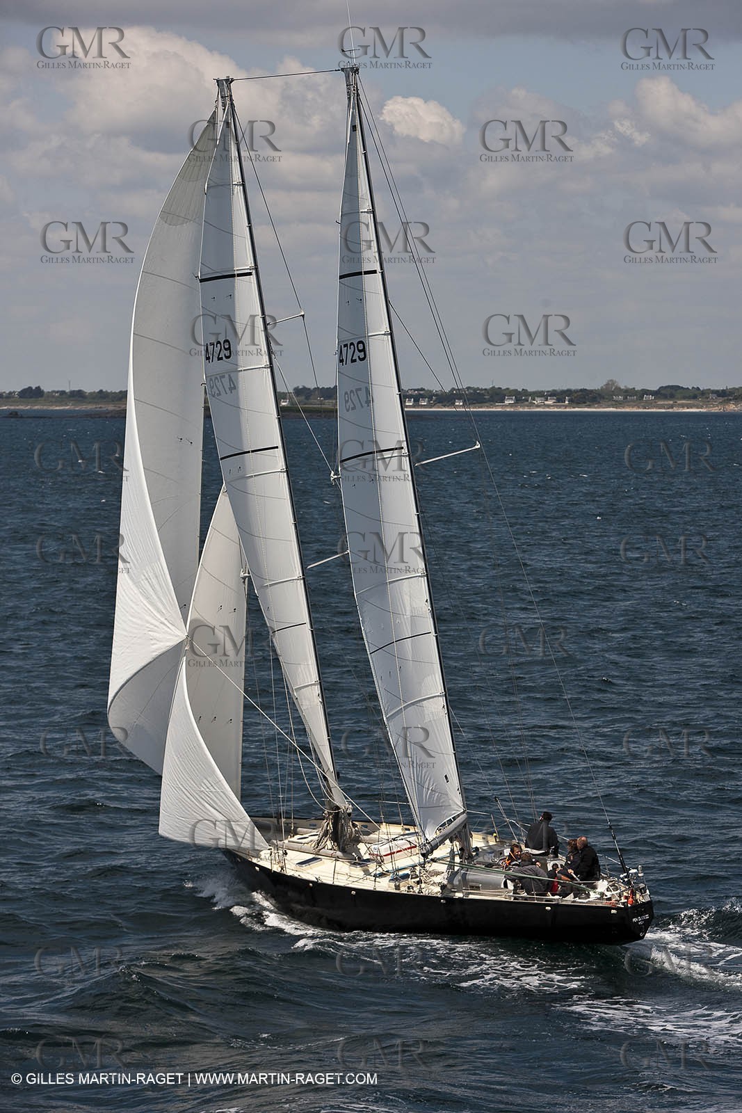 19 05 2010- Lorent- (FRA,56)  -  Pen Duick III