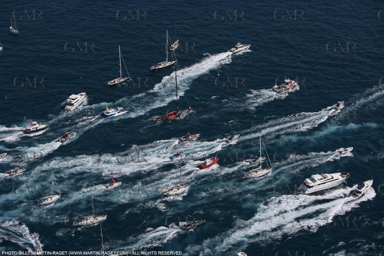 2' 06 2007-Valencia (Spain)- 32nd America's Cup - Final Match - Day 2