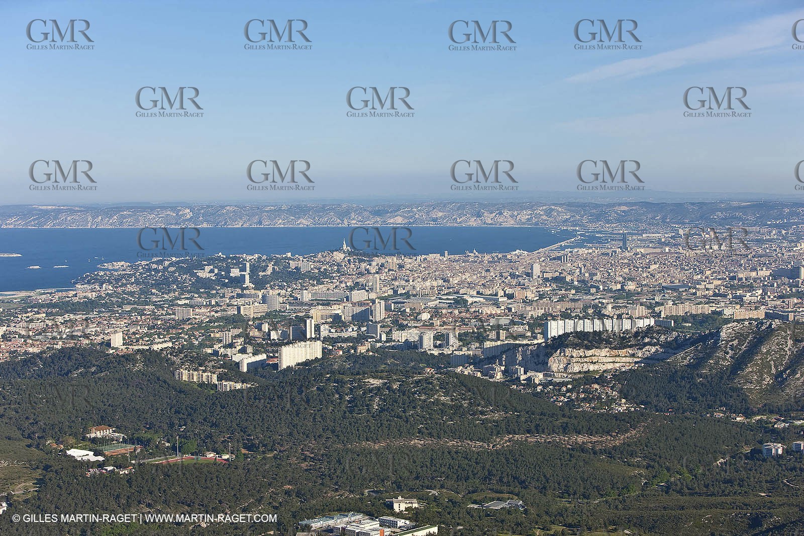 30 04 2009 - Marseille (FRA, 13) - Les Calanques - Marseille as seen from Mount Puget summit