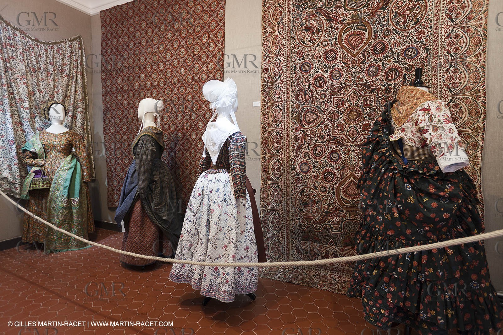 30 06 2011 - Toulon (FRA,83) - Villa Rosemaine - Indiennes sublimes exhibition