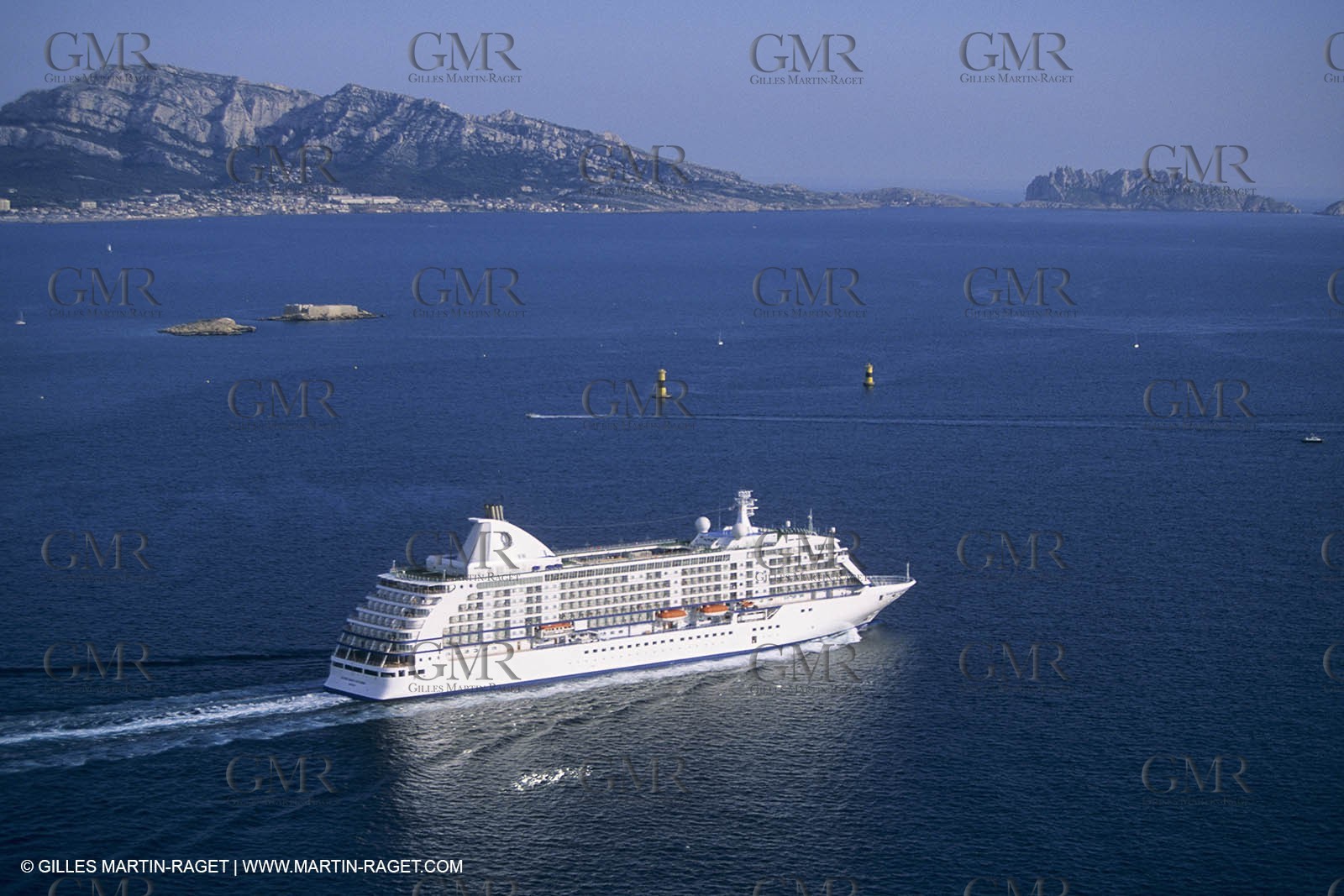 Paquebots, liners, cruise ships