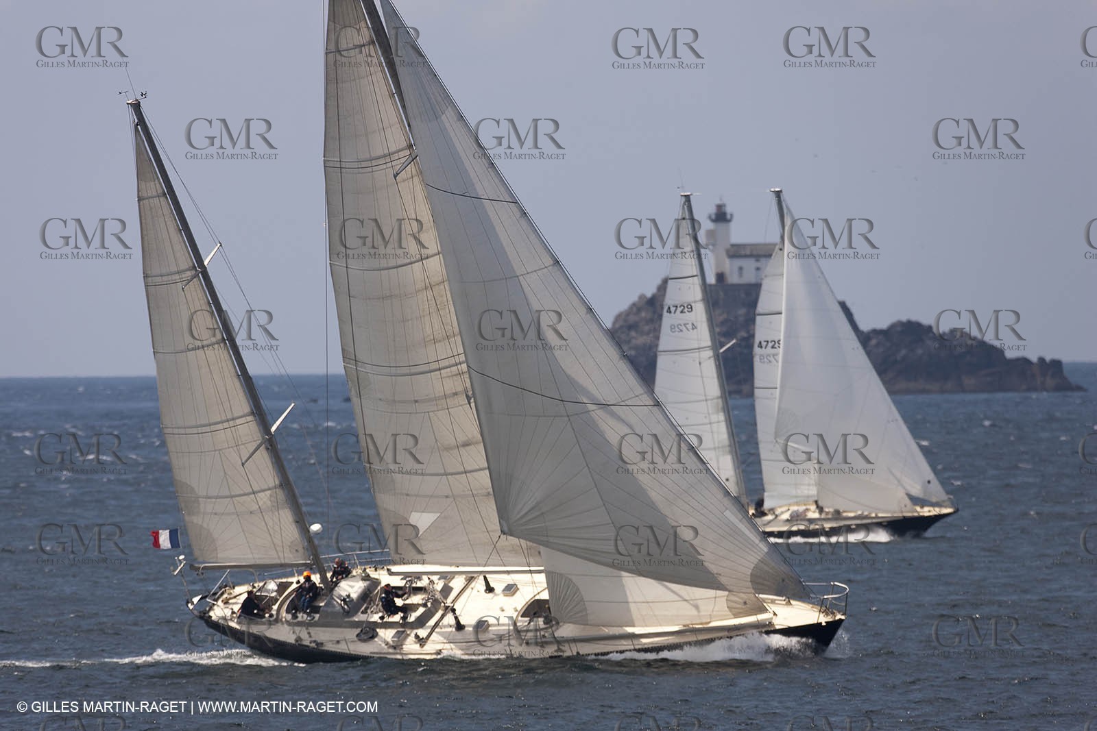 19 05 2010- Sein - (FRA,56)  -  Pen Duick III and Pen Duick VI in the Sein island straight