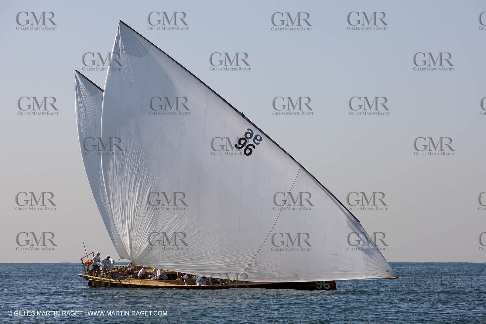 20 11 2010 - Dubai (UAE) - Dubai Louis Vuitton Trophy - Traditionnal dhow races for competing teams