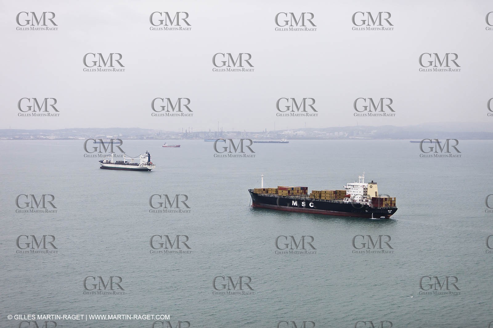 01-11-2010 - FOS (FRA,13) - Grêve du Port Autonome de Marseille - 01 11 2010 - FOS (FRA,13) Commercial Port on strike